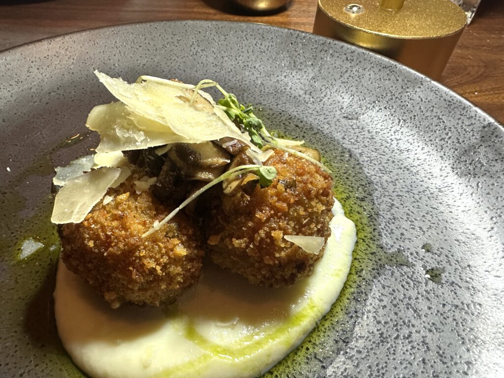 3 truffle arancini balls